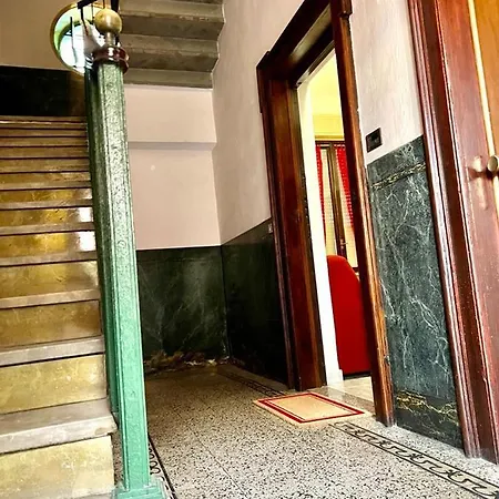 Kibilu - Via Colonna Con Parcheggio Vicinanze Ospedale Di Circolo