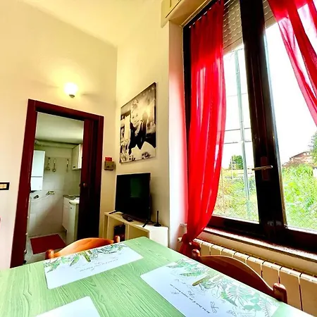 Kibilu - Via Colonna Con Parcheggio Vicinanze Ospedale Di Circolo Apartment
