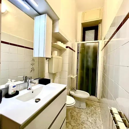 Kibilu - Via Colonna Con Parcheggio Vicinanze Ospedale Di Circolo Apartment