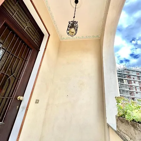 Διαμέρισμα Kibilu - Via Colonna Con Parcheggio Vicinanze Ospedale Di Circolo *