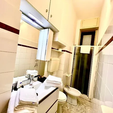 Apartment Kibilu - Via Colonna Con Parcheggio Vicinanze Ospedale Di Circolo Varese